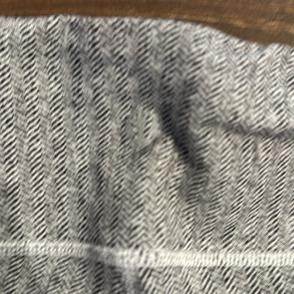 Lululemon herringbone wunder under size 6 - Picture 3 of 5